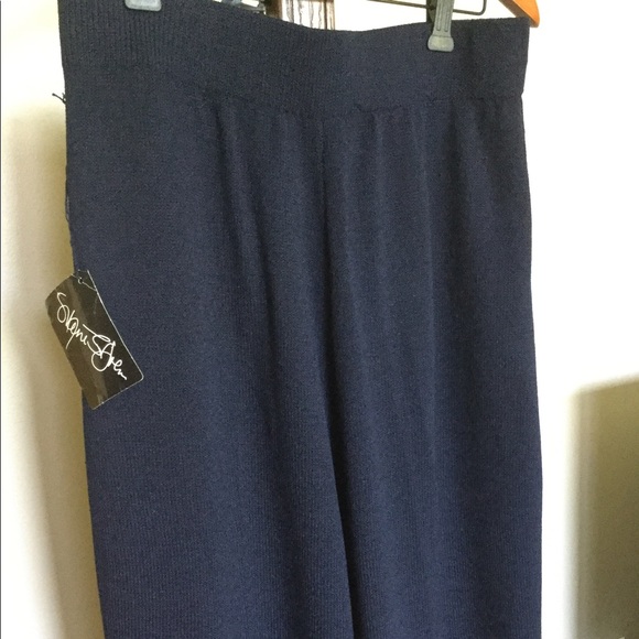 ST JOHN 12 Navy Knit Pants with buckle belt - Picture 2 of 7